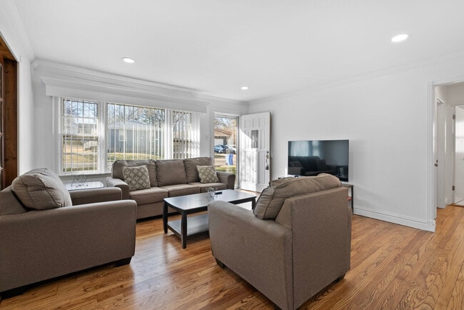 Building Photo - 1315 Washington St