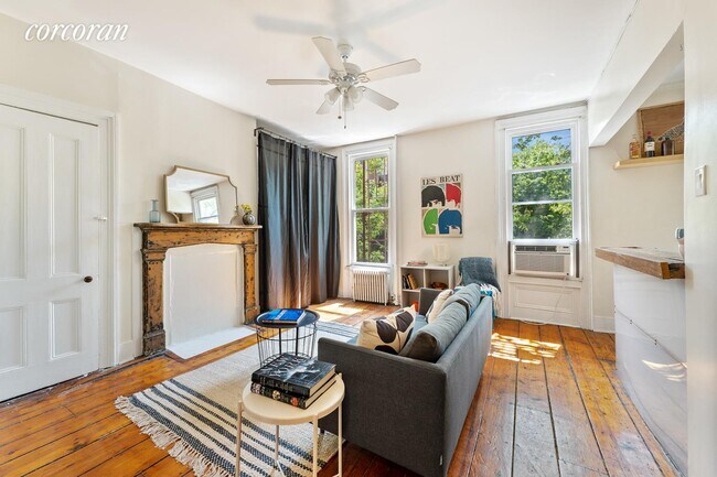 Foto del edificio - 107 N 9th St