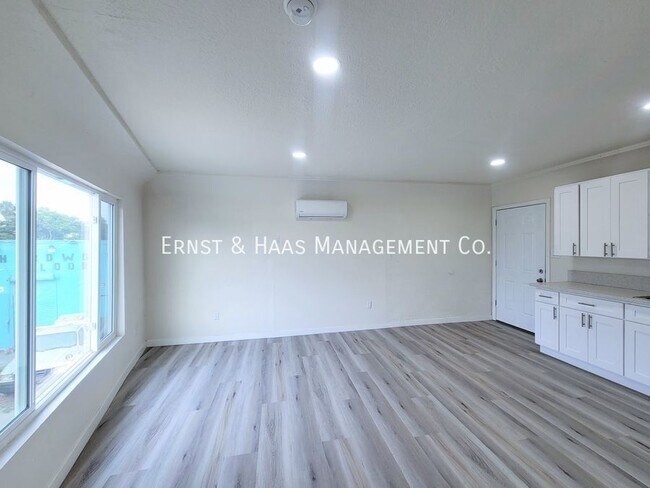 Foto del edificio - 3311 D Platt Ave