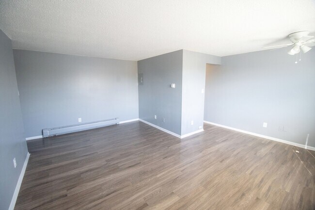 Foto del edificio - 3270 S Grant St