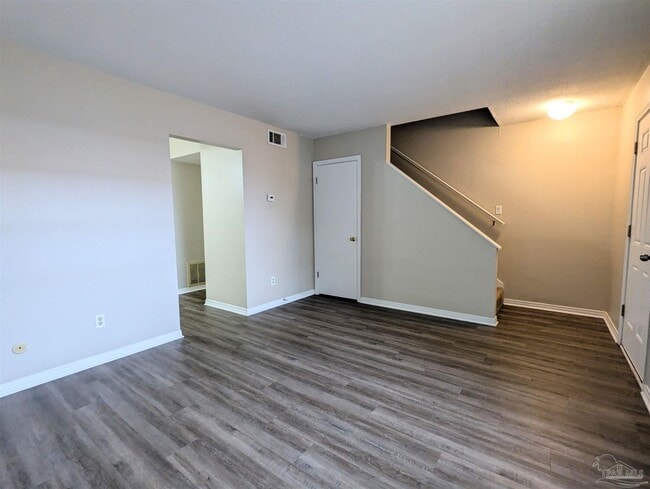 Building Photo - 6220 Lanier Dr