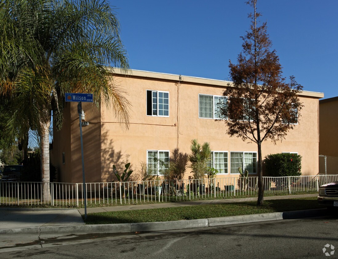 Primary Photo - 237 W Wilson Ave