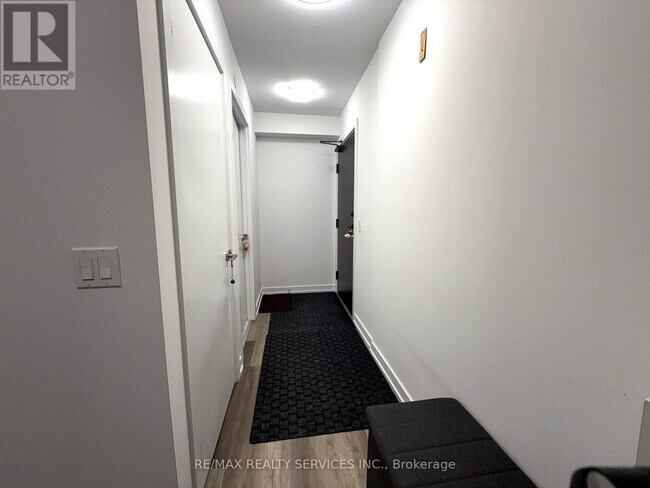 Photo du bâtiment - 1480 Bayly St
