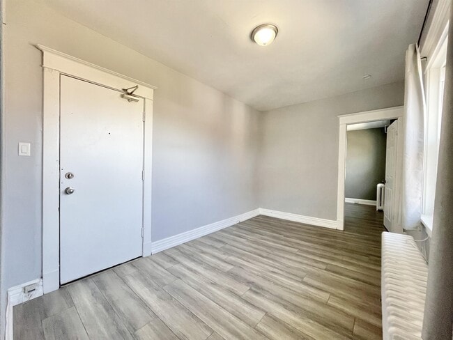Building Photo - 5325 Van Alstyne Pl