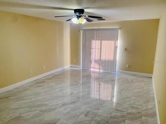 Foto del edificio - 5384 River Rock Rd