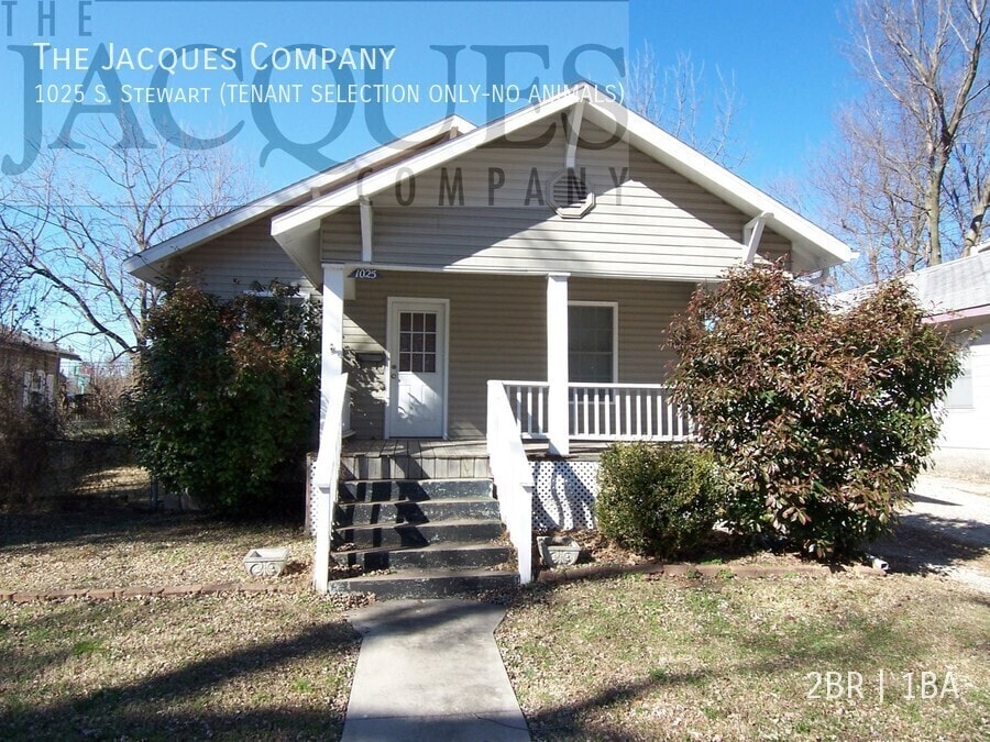 Foto principal - 1025 S Stewart Ave