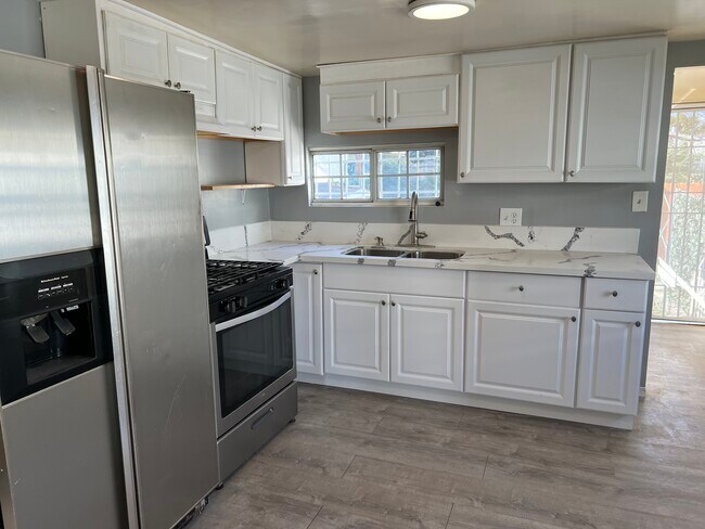 Foto del edificio - 935 E 52nd St
