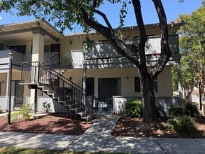 Building Photo - 3129 Kenland Dr
