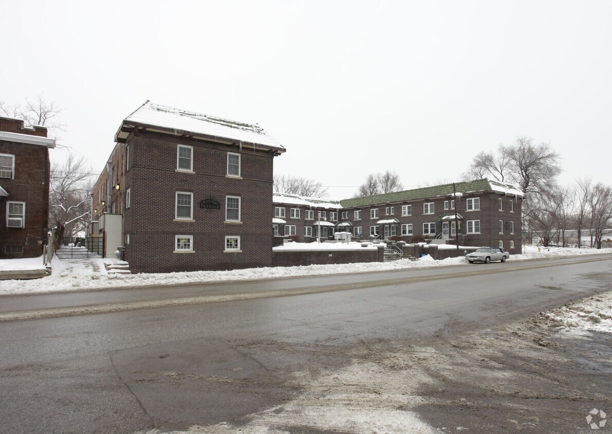 Building - Crawford Terrace