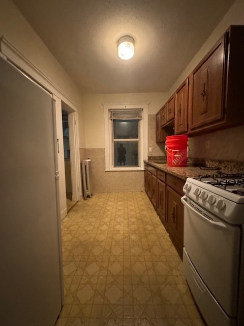 Building Photo - 86 Maple St