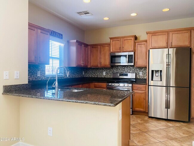 Foto del edificio - 21154 N 36th Pl