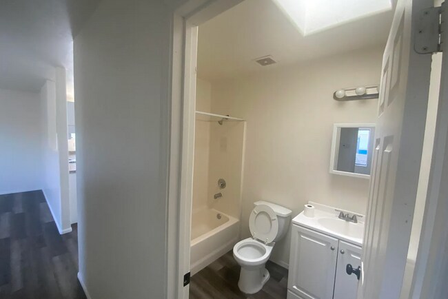 Foto del edificio - 1460 W St Marys Rd