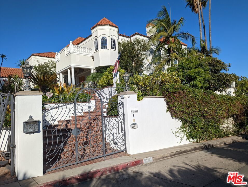 Primary Photo - 4509 Dundee Dr