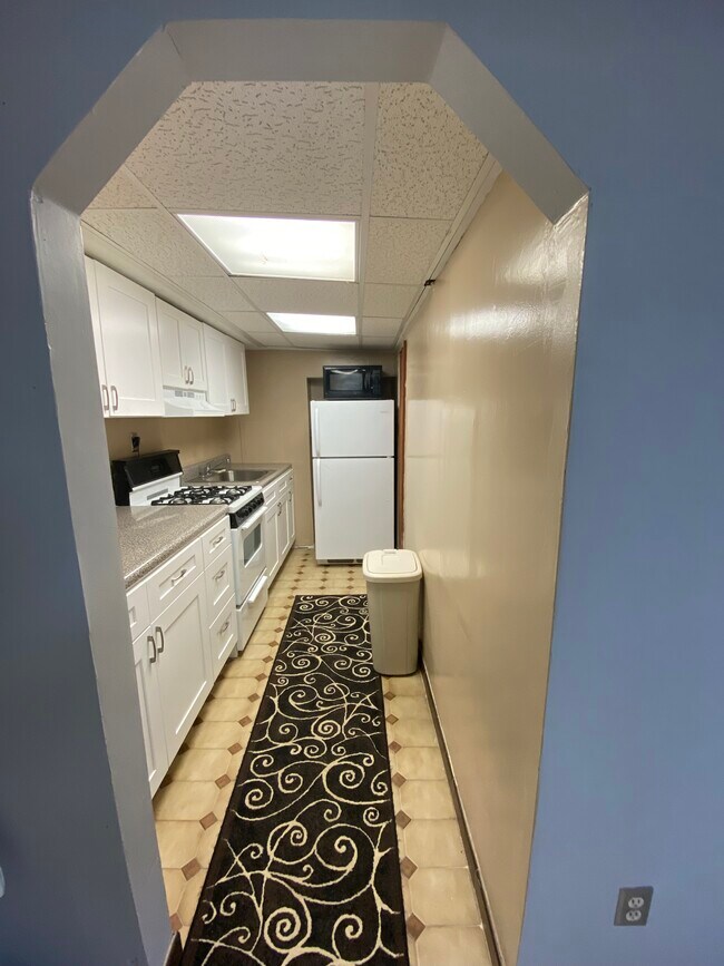 Newly updated kitchen - 15 Valerie Dr