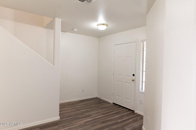 Building Photo - 2234 W Central Ave