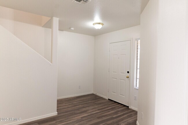 Foto del edificio - 2234 W Central Ave