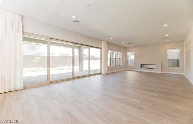 Foto del edificio - 5073 Slatestone St