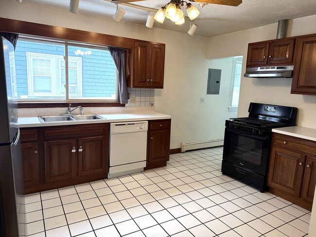 Foto del edificio - 234 Brook Rd