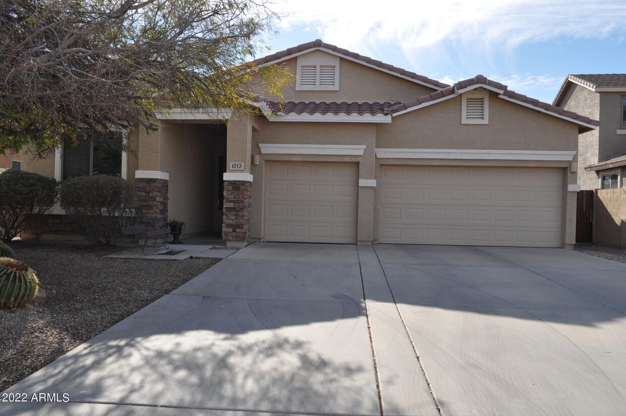 1013 W Ayrshire Trail, Queen Creek, AZ 85143 House Rental in Queen