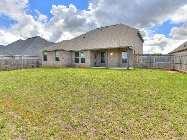 Building Photo - 14525 Rochefort Ln