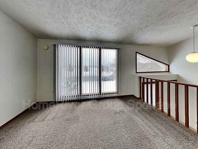 Building Photo - 3508 S Pines Rd