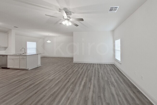 Foto del edificio - 17647 Carlisle Ave