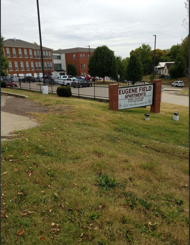 Primary Photo - Eugene Fields Apartments