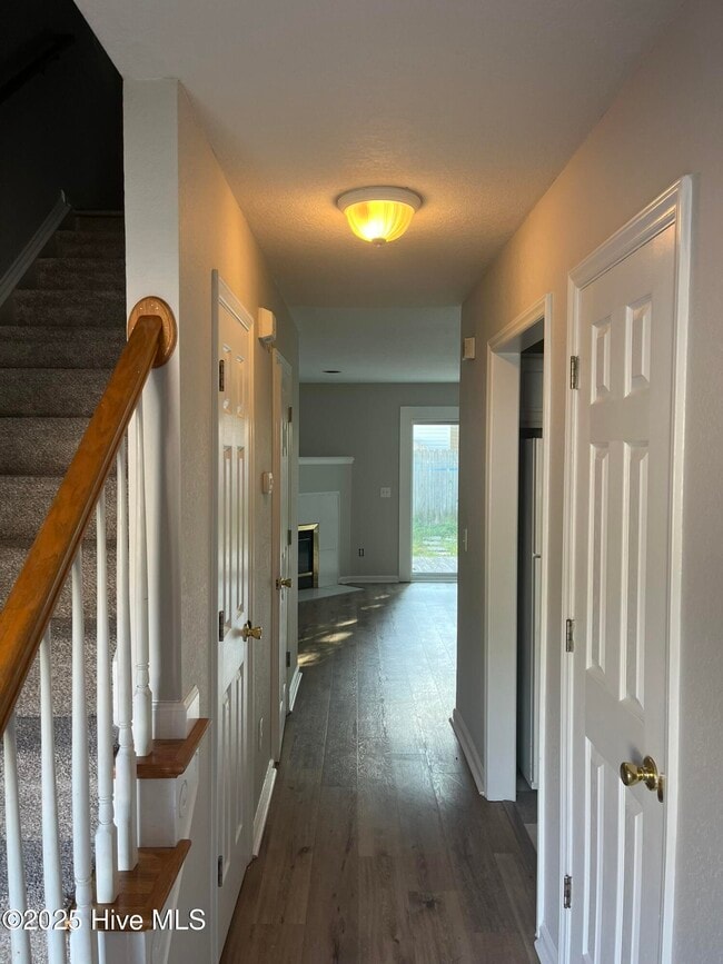 Building Photo - 4245 Williamsbrook Ln