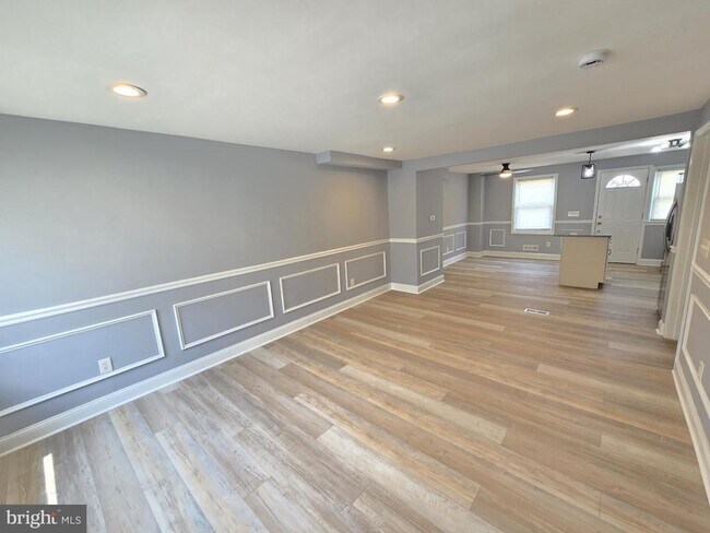 Foto del edificio - 3736 Elmley Ave
