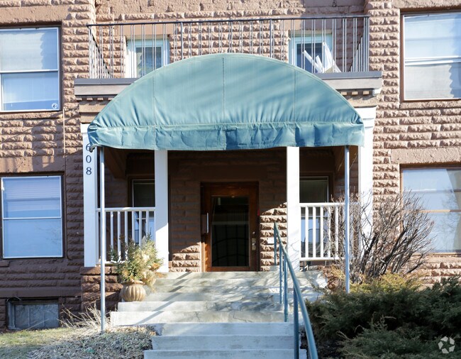 Building Photo - 608 Ridgewood Ave