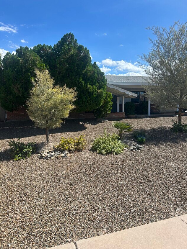 Foto principal - 1303 N Roca