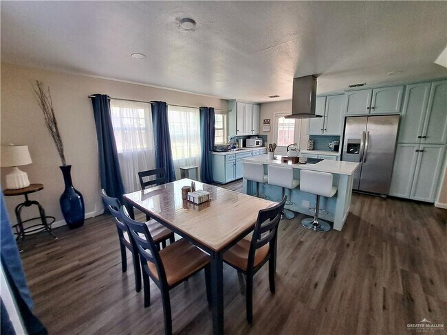 Foto del edificio - 16 Cedar Ave