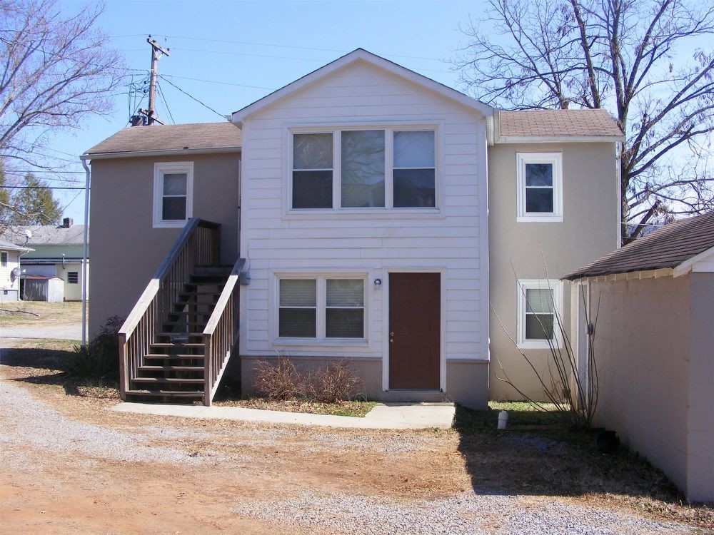 Primary Photo - 715 Pennsylvania Avenue Apt A