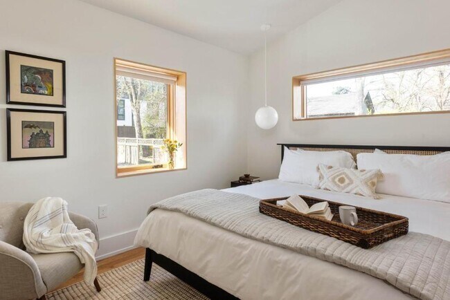 Foto del edificio - 955 Wylie St SE