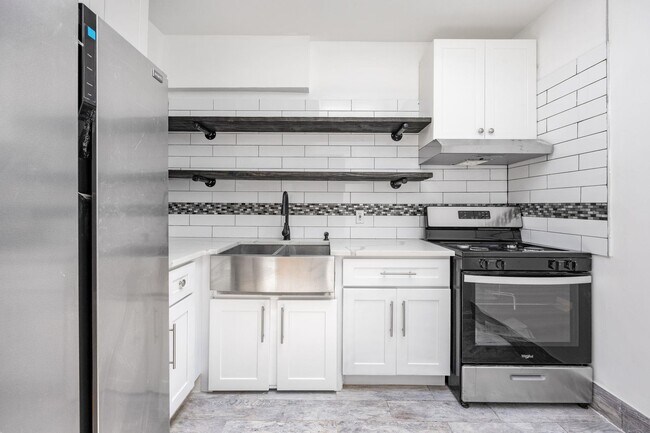 Foto del edificio - 657 Evergreen Ave