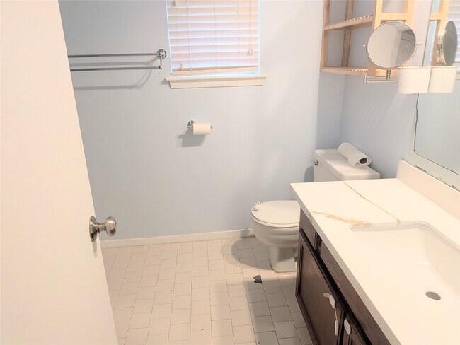 Foto del edificio - 6223 Gladewell Dr