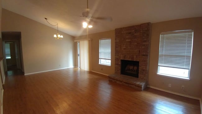 Building Photo - 722 Meadow Gate