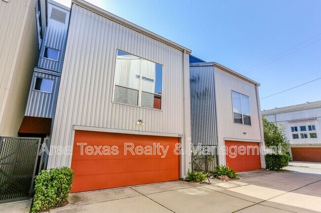 Building Photo - 830 Andrews St