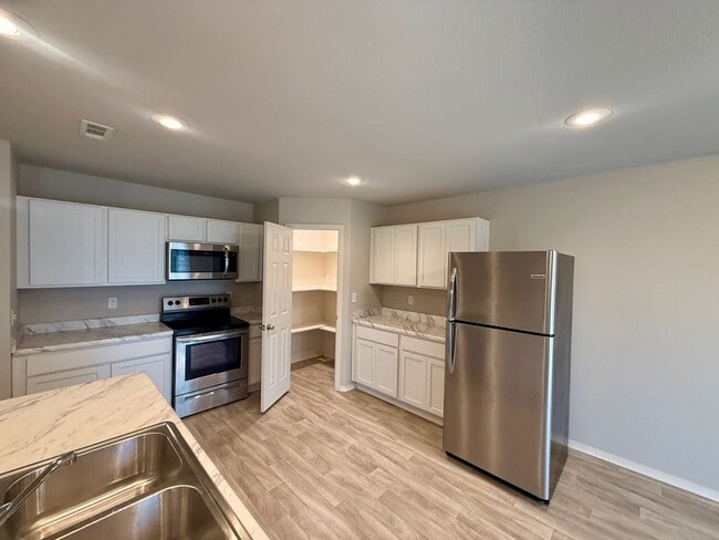 Building Photo - 3008 Emerald Pk Trl