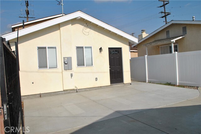 Primary Photo - 2455 Mountain Ave