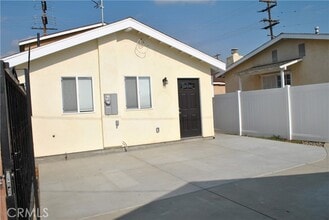 Building Photo - 2455 Mountain Ave