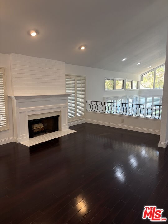 Building Photo - 2880 Woodwardia Dr