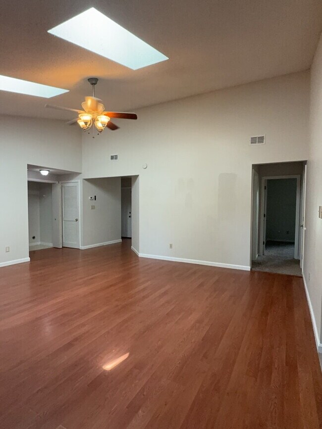 Building Photo - 109 Bridgewater Ct