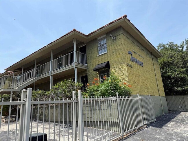 Foto del edificio - 2302 East Side Dr