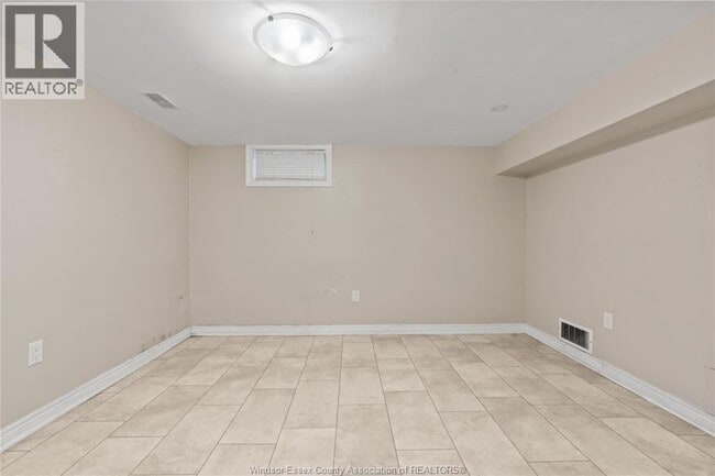Building Photo - 282 ROSSINI LOWER