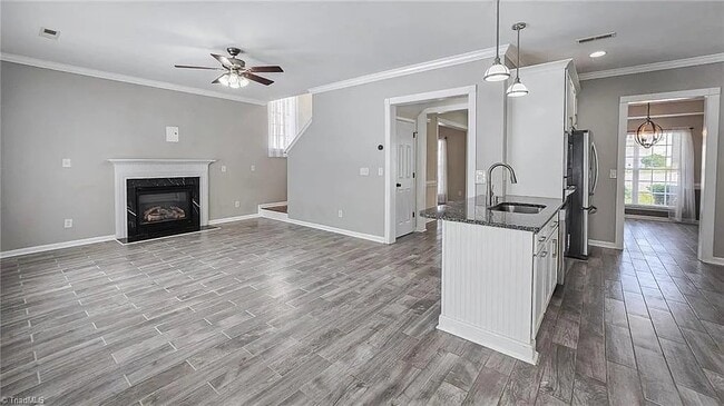 Building Photo - 4072 Fountain Grove Dr