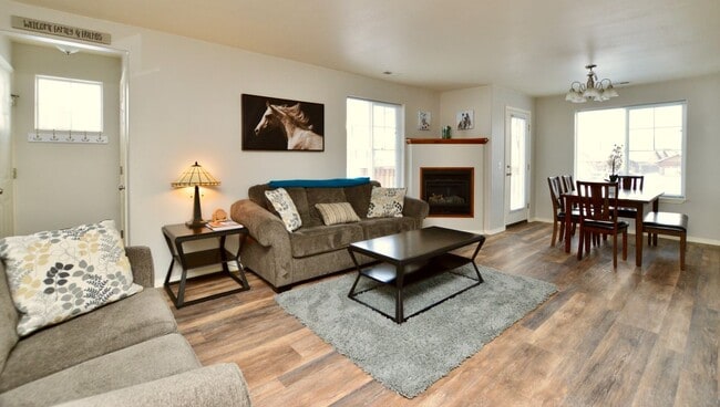 Foto del edificio - 1094 Longbow Ln
