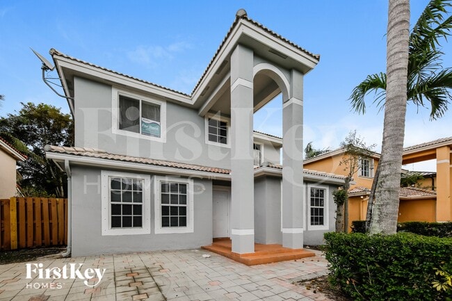 Building Photo - 10561 SW 161st Ave