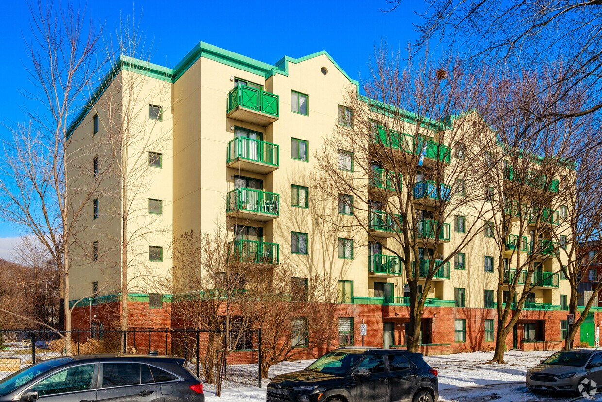 Building Photo - Habitations H.F.-Malo