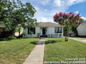 Foto principal - 118 El Monte Blvd